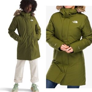 The north face Women’s Arctic Parka size S,M NWT $350